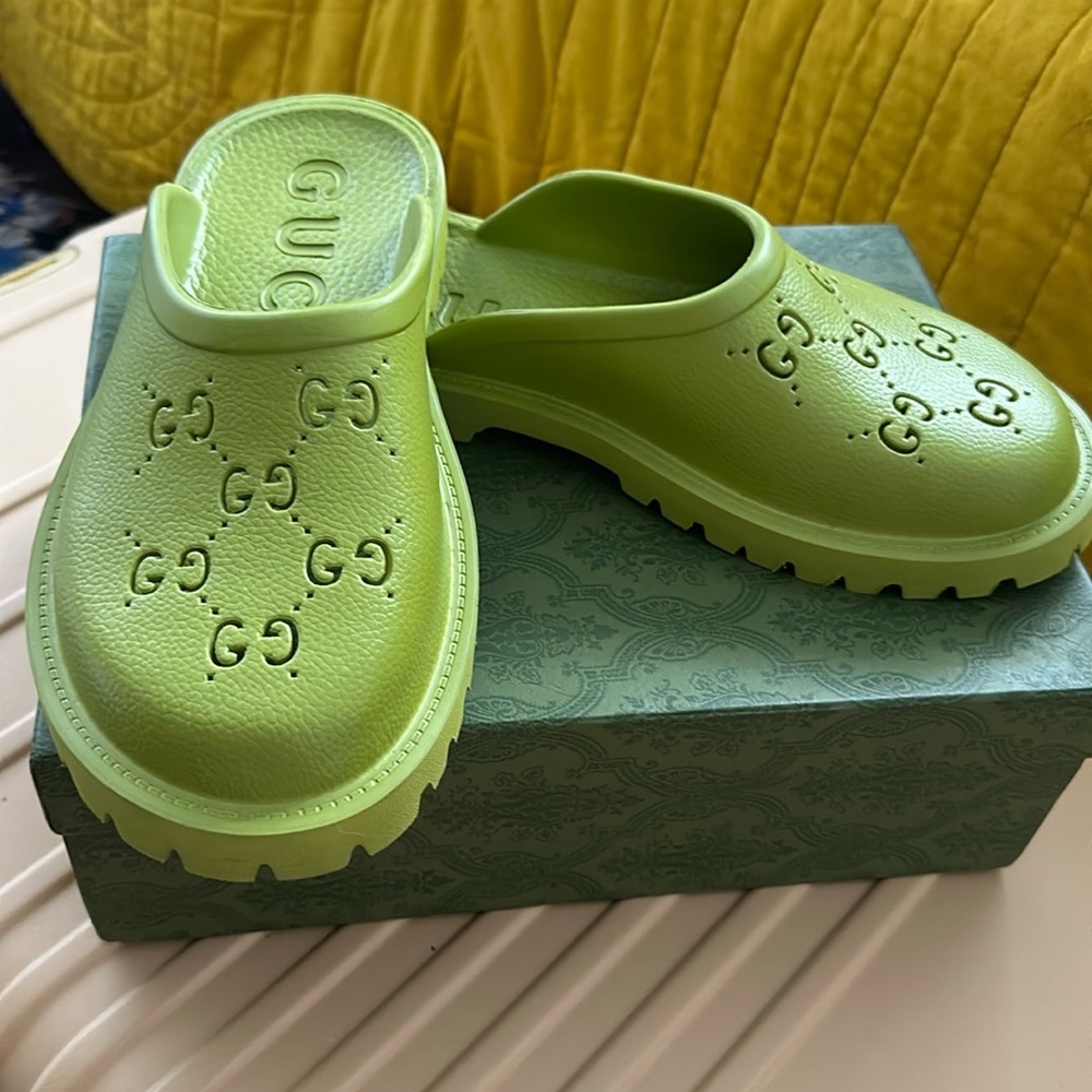 Gucci Green GG slides